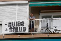 Pisos turísticos, ladridos e infraviviendas: el ruido entre vecinos irrita a la Gran Barcelona Pisos turísticos, ladridos e infraviviendas: el ruido entre vecinos irrita a la Gran Barcelona